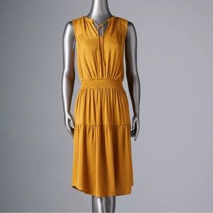 NWOT Simply Vera Wang Tiered Mustard Midi Sleeveless Dress
